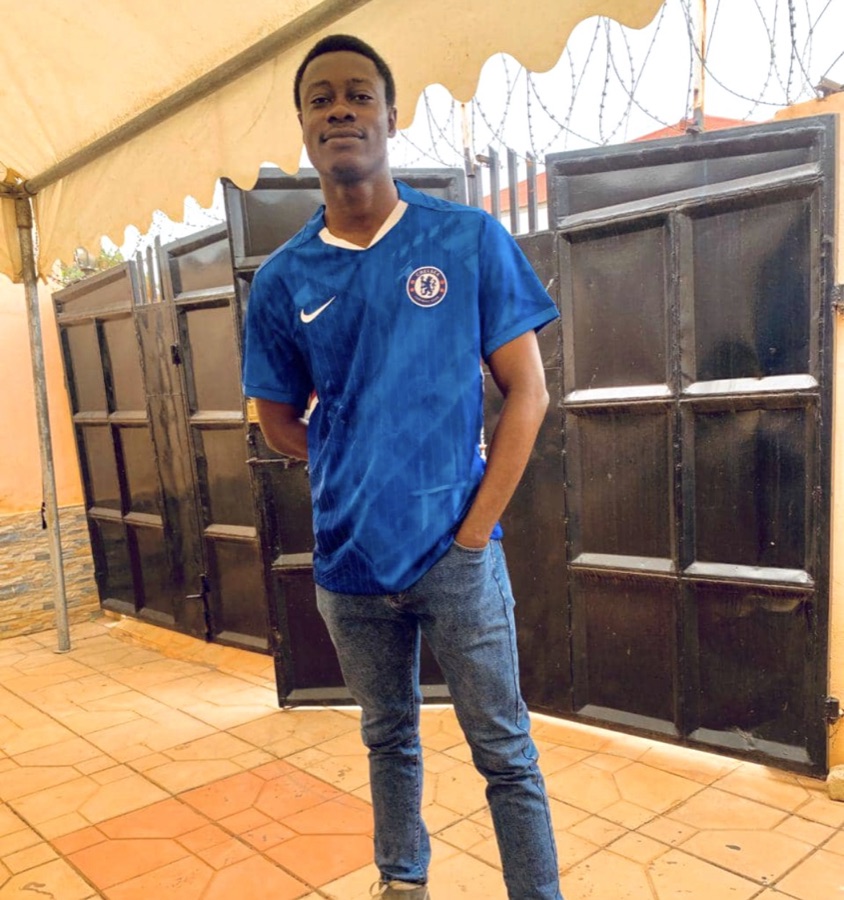 Fan repping JerseyVille Ghana