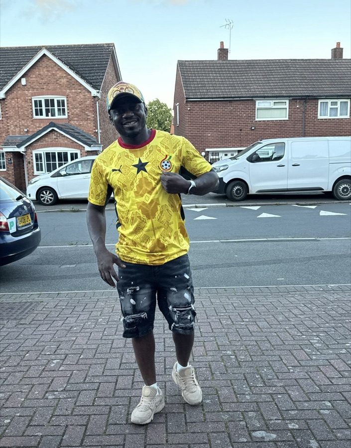 Fan repping JerseyVille Ghana
